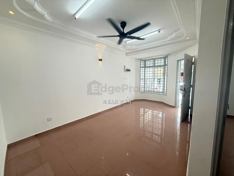 Taman Universiti 1 Storey Terrace House For Sale, Johor, Skudai