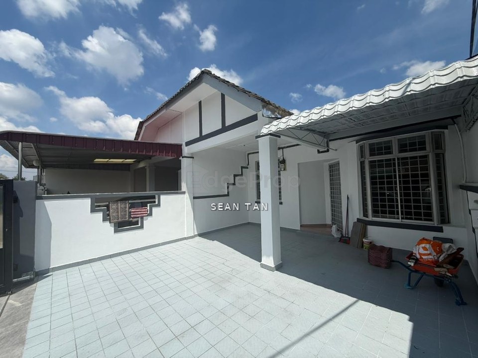 Taman Universiti 1 Storey Terrace House For Sale, Johor, Skudai