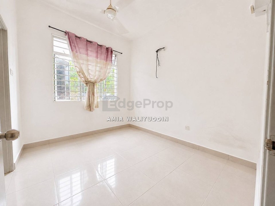 Casa Dahlia Apartment, Bandar Baru Salak Tinggi, Sepang, Selangor, Sepang