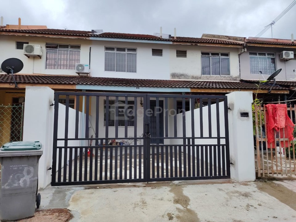 Taman Rinting Jalan Ketapang Good Condition House , Johor, Masai