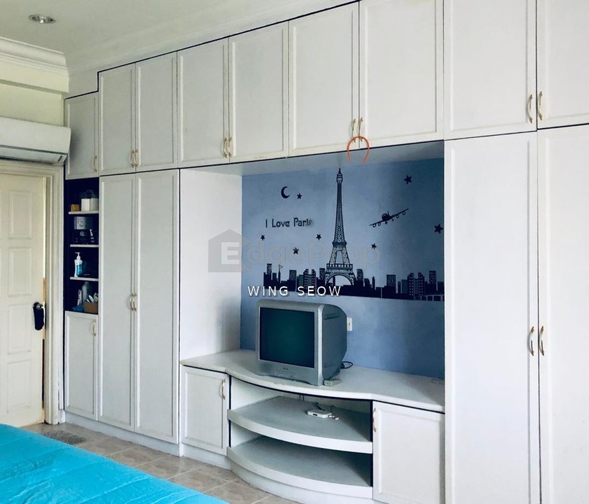 Flora Green condominium For sale Value buy Big unit @ bandar sungai Long Freehold Full renovated Furnished, Selangor, Bandar Sungai Long