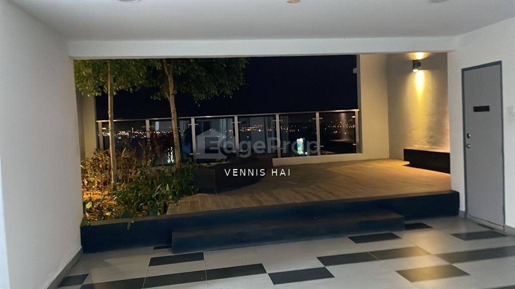 Puchong Koi Suite for rent come with kitchen cabinet, aircon and carpark  and water heater  downstair is super seven market, Selangor, Puchong