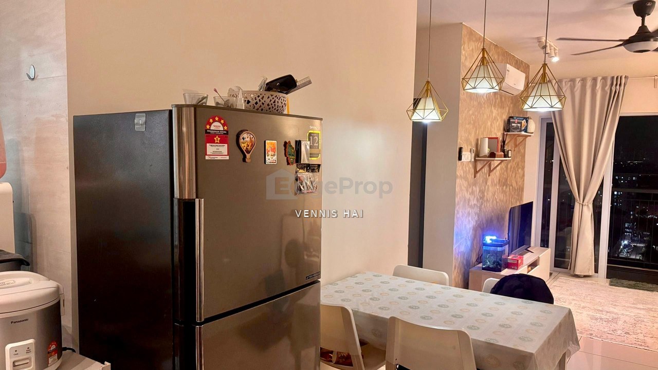 Fully furnish with water filter and washing machine fridge below market rental , Selangor, Puchong