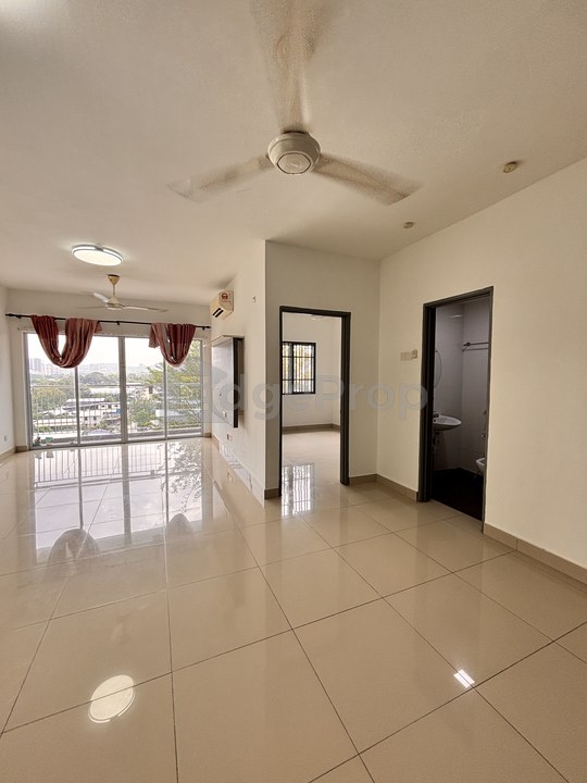 Puchong koi prima for rent free 2 car park rm1450 with furniture , Selangor, Puchong