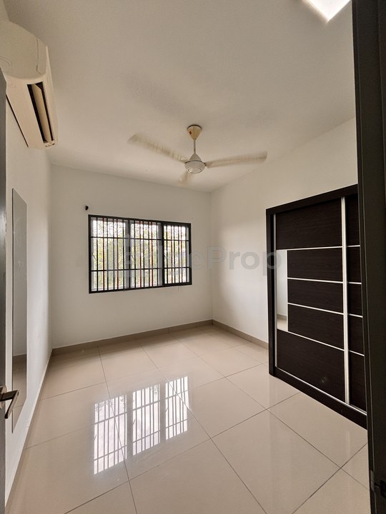 Puchong koi prima for rent free 2 car park rm1450 with furniture , Selangor, Puchong