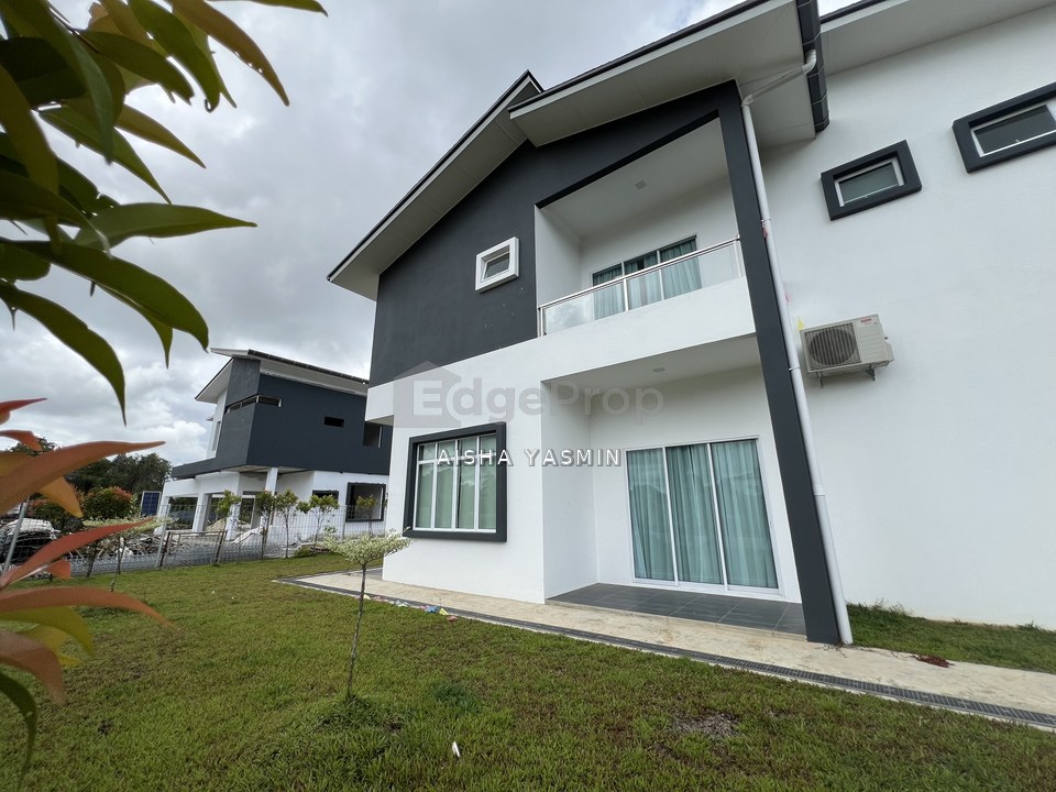 New Bungalow with Solar Panel | Mix Zone | SERENE SAKURA at Petra Jaya for Sale, Sarawak, Kuching