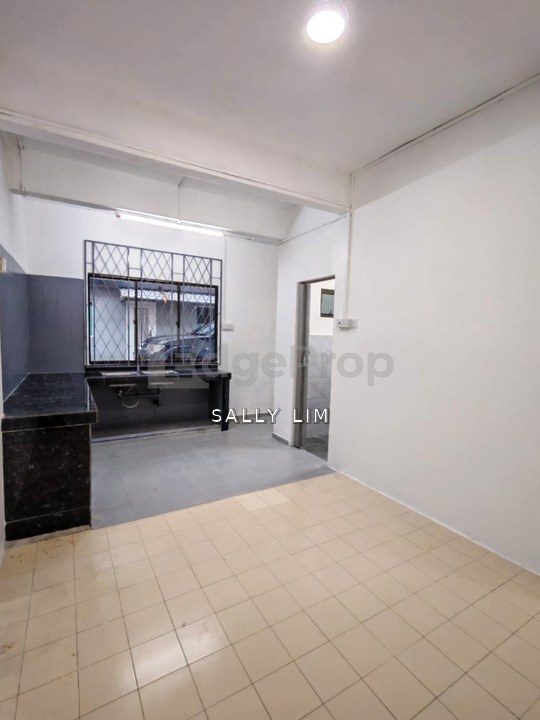 Desa Cemerlang Jalan Lanjut 14 Double Storey Renovated For Sale, Johor, Ulu Tiram