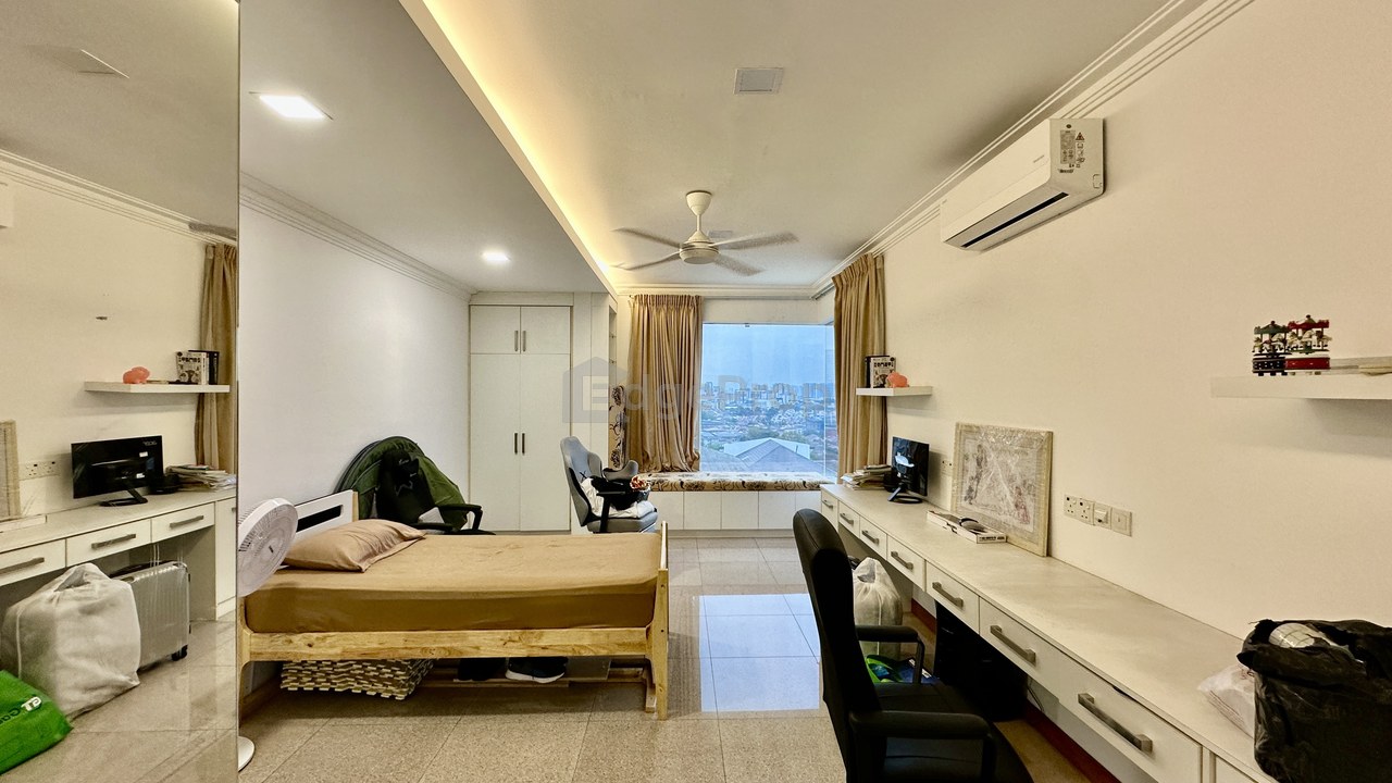 Cheap nice 2 storey bungalow with KL view, Kuala Lumpur, Cheras