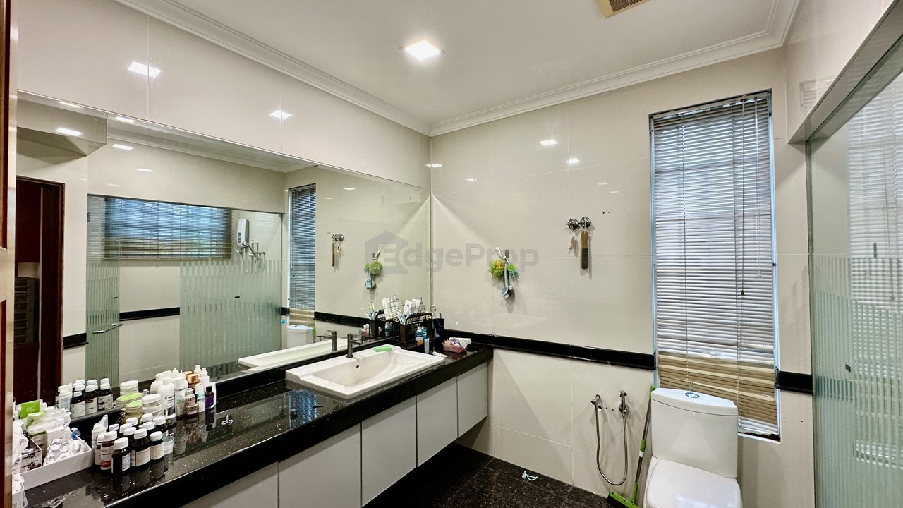 Cheap nice 2 storey bungalow with KL view, Kuala Lumpur, Cheras