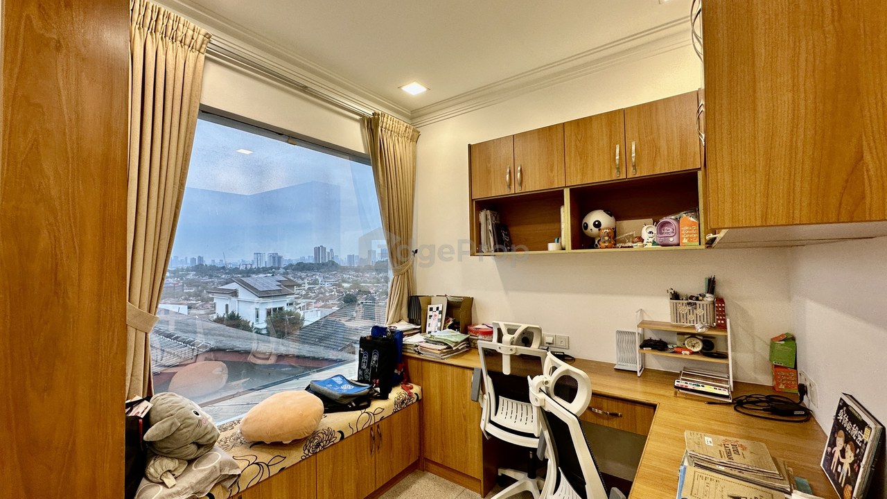 Cheap nice 2 storey bungalow with KL view, Kuala Lumpur, Cheras