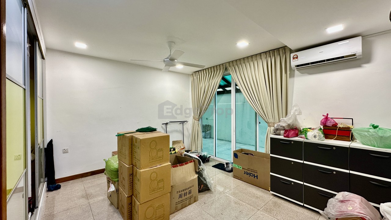 Cheap nice 2 storey bungalow with KL view, Kuala Lumpur, Cheras