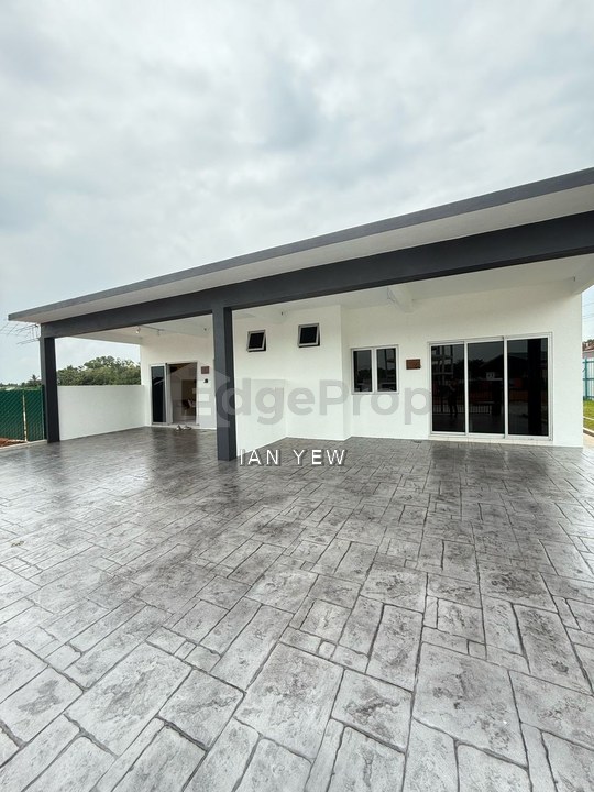 Rumah Teres Setingkat 20 x 90 For Sale,Port Dickson Teluk Kemang 