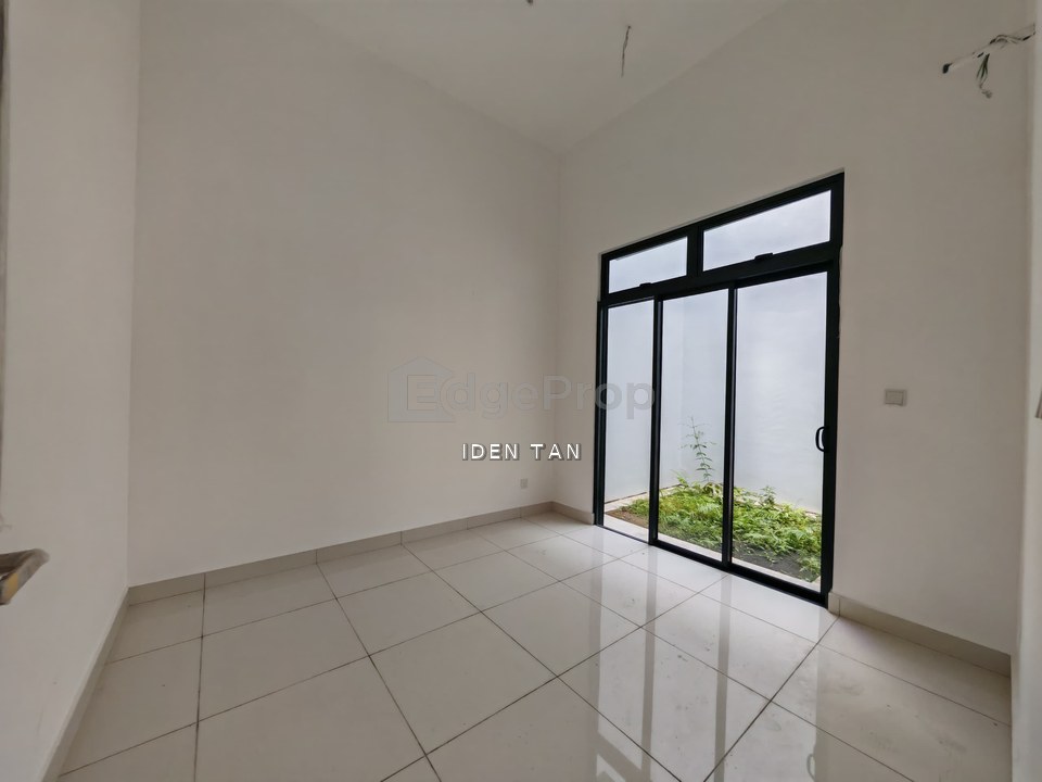 Honeydale Residence @ Impian Emas Double Storey Cluster House Unblock View For Sale Near Iconia Garden, Bukit Impian, Taman Anggerik, Setia Tropika, Johor, Skudai