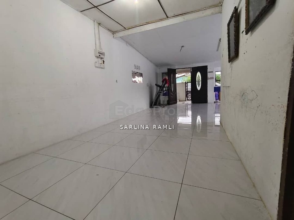 Banting Mampu Milik Teres Setingkat Taman Jugra Jaya, Selangor, Banting