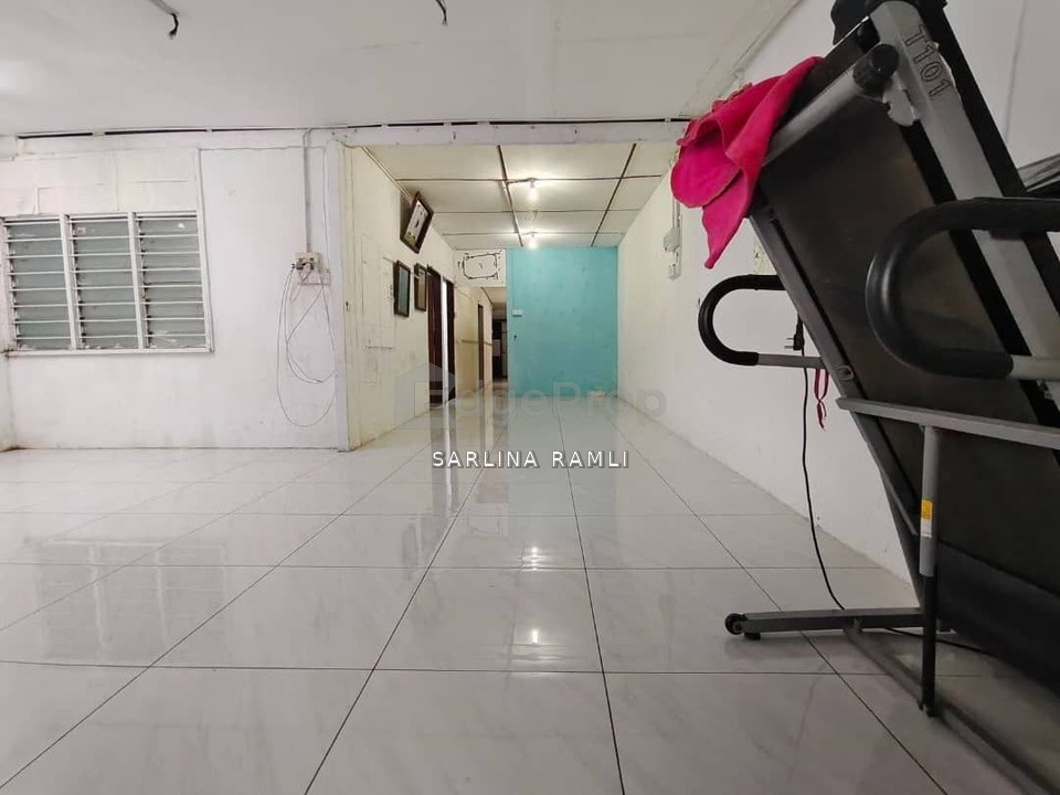Banting Mampu Milik Teres Setingkat Taman Jugra Jaya, Selangor, Banting