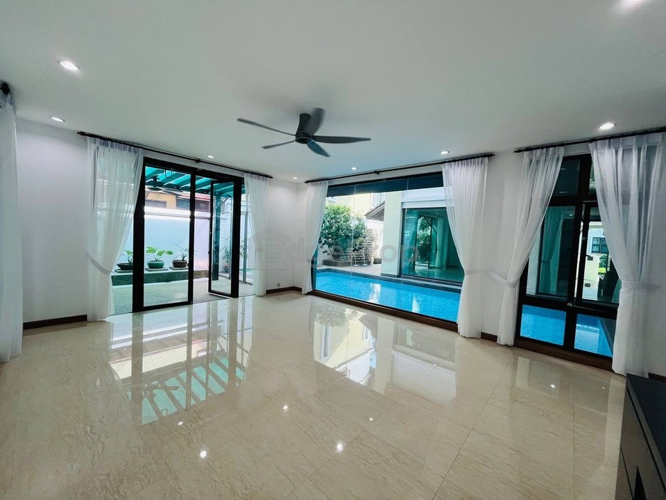 Villa Mont Kiara KL 3 Storey Detached Bungalow Guarded will Pool, Kuala Lumpur, Mont Kiara