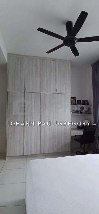 Beautiful Condo with 3 carparks Skypod Residence for Sale, Selangor, Puchong