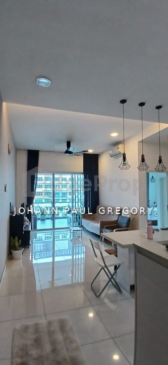 Beautiful Condo with 3 carparks Skypod Residence for Sale, Selangor, Puchong