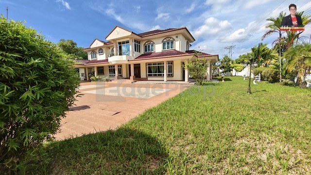 WOW! Huge Prestige Bungalow For Rent in Kolombong | 18,038 sqft Land, Sabah, Kota Kinabalu
