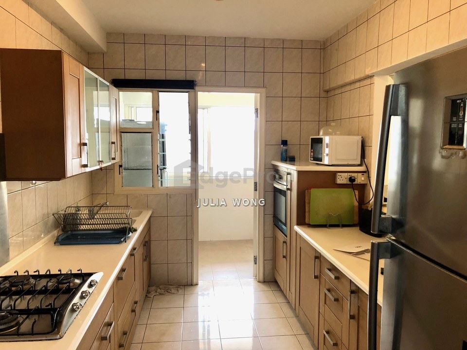 Fully furnished with balcony, opposite MKIS, Kuala Lumpur, Mont Kiara