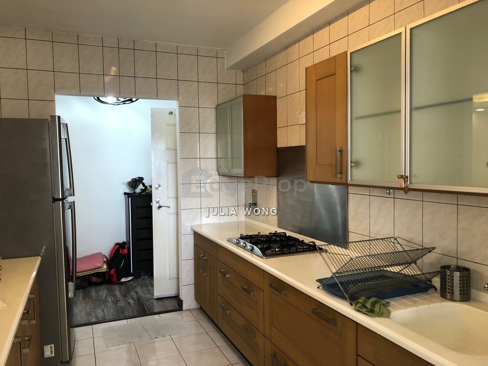 Fully furnished with balcony, opposite MKIS, Kuala Lumpur, Mont Kiara