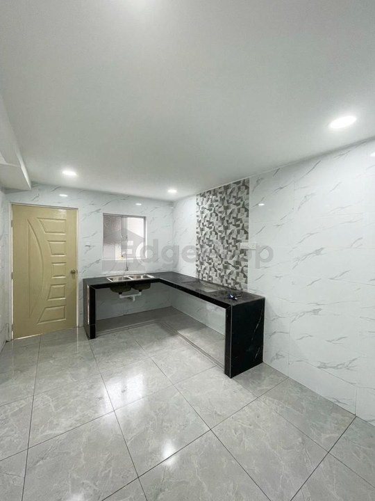 Full Loan Below Market Value Fully Renovated 2 Sty Taman Desawan Klang, Selangor, Klang