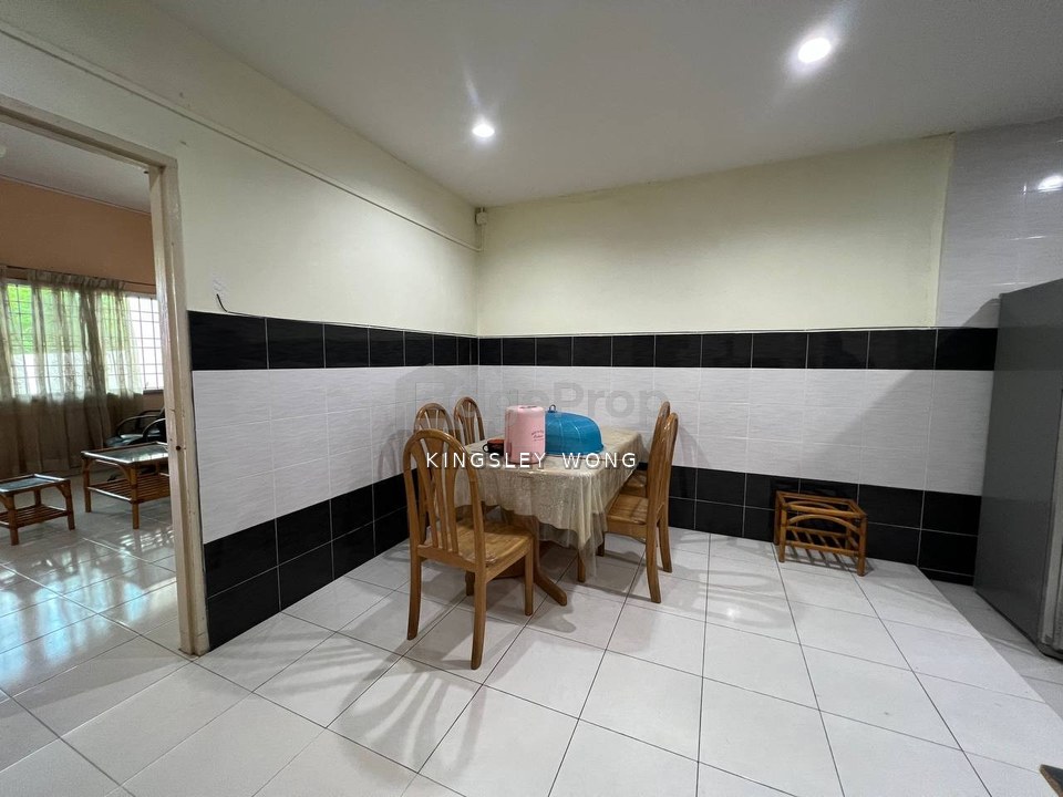 Ipoh Garden Double Storey Terrace House Simple Renovated Facing Field Near Bercham Ipoh Garden East, Perak, Ipoh
