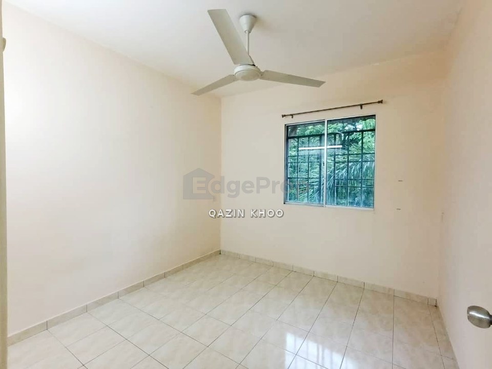 Permai Lakeview Apartment, Tambun 2nd Floor Corner Unit, Perak, Ipoh