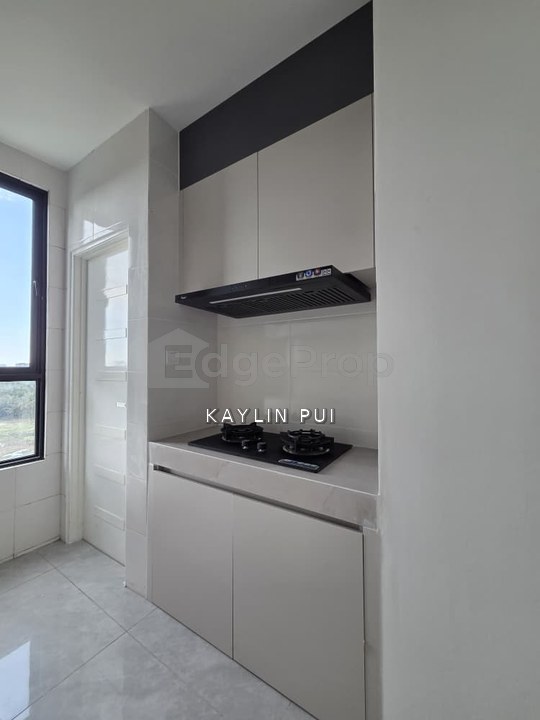 3 bedrooms high floor at Royal Stampin @ Lot 16 Residency for sale, Sarawak, Kuching