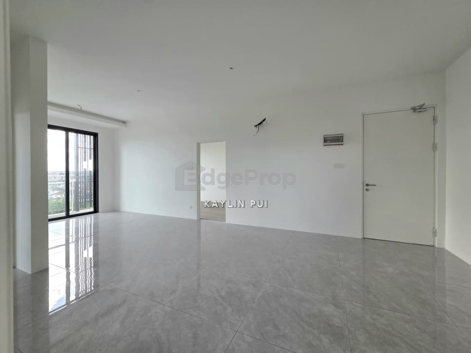 3 bedrooms high floor at Royal Stampin @ Lot 16 Residency for sale, Sarawak, Kuching