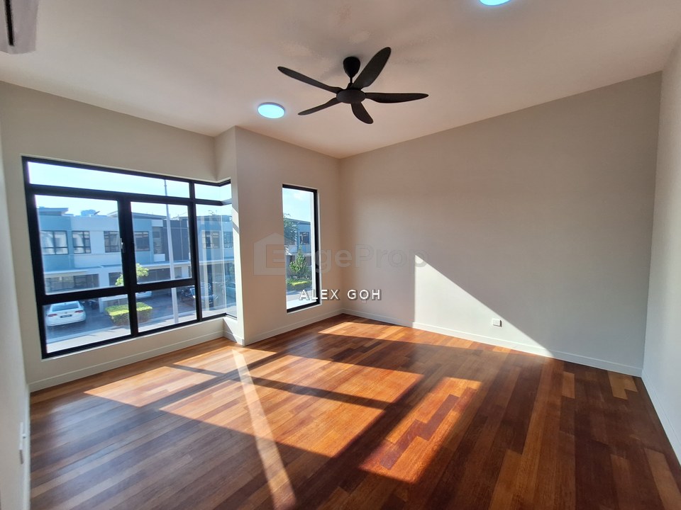 Newly renovated, Brand new air con & Kitchen Cabinet, Greenery & Quiet, Selangor, Cyberjaya