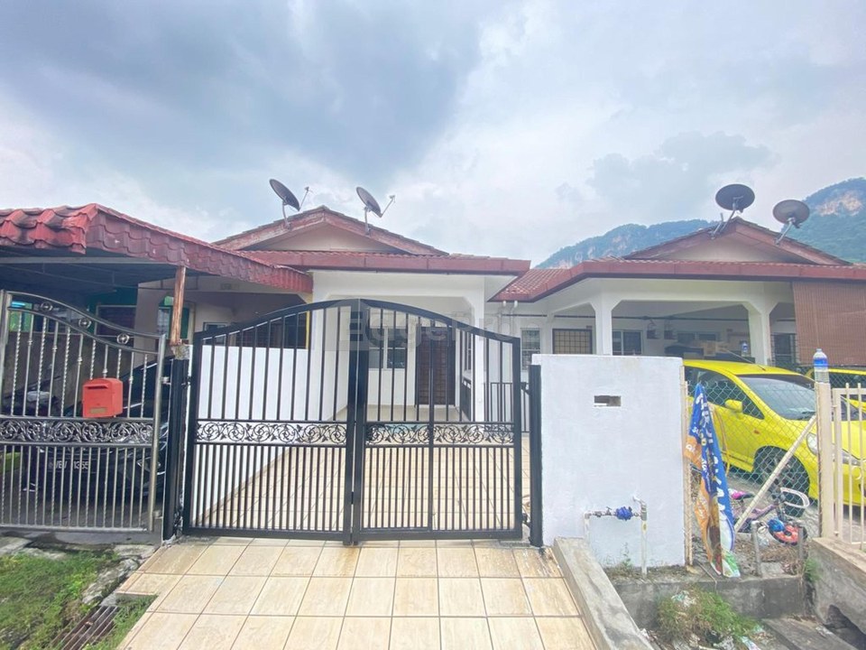 For Sale - 2.5 Storey Taman Sri Gombak