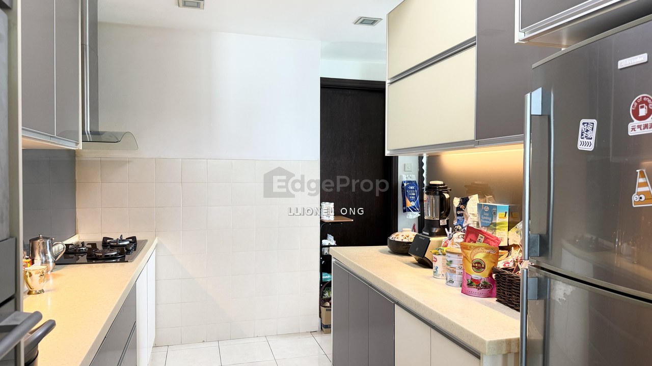 Riana Green East near Wangsa Mall and LRT Good condition selling below market, Kuala Lumpur, Wangsa Maju