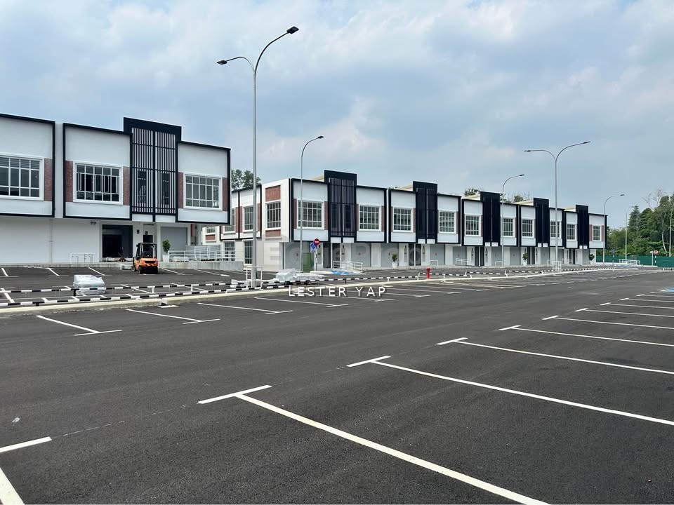 PUSAT PERDAGANGAN RASAH KEMAYAN VISTARIA