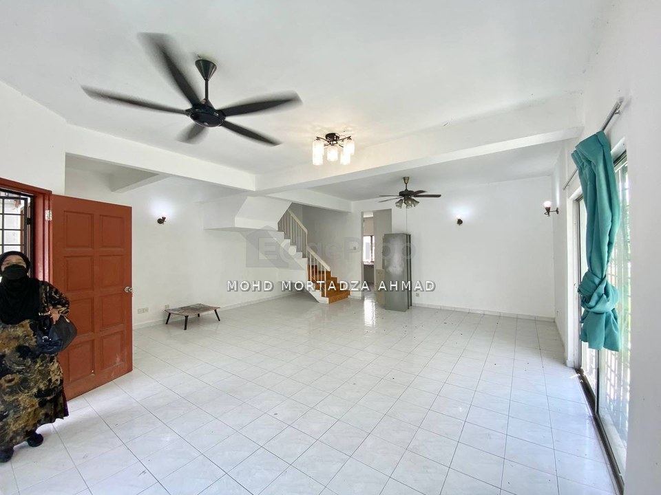 Double Storey SEMI-D Taman Taming Jaya, Balakong, Selangor, Balakong