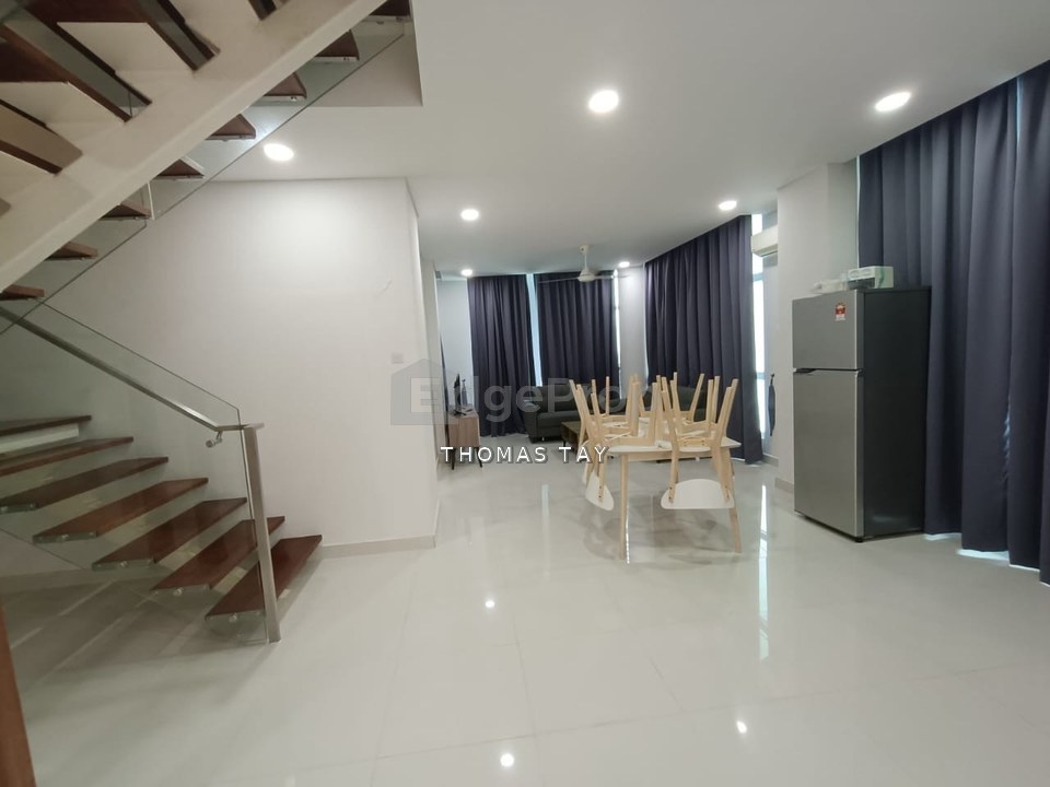 1 medini duplex 4 bedroom 3 toilet Condominium furnish below market rate can park 3 car, Johor, Nusajaya