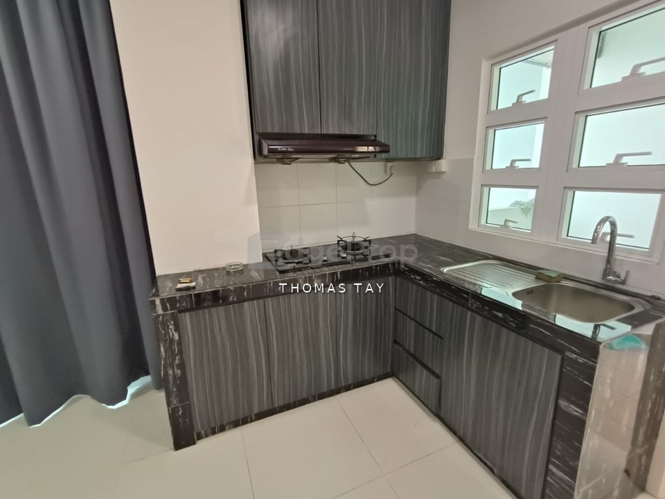 1 medini duplex 4 bedroom 3 toilet Condominium furnish below market rate can park 3 car, Johor, Nusajaya