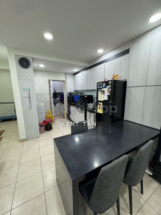 Changkat View Condominium