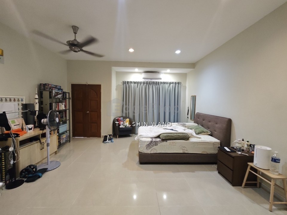 Renovated Bandar Puteri 12 Puchong gated with security Double Storey, Selangor, Puchong