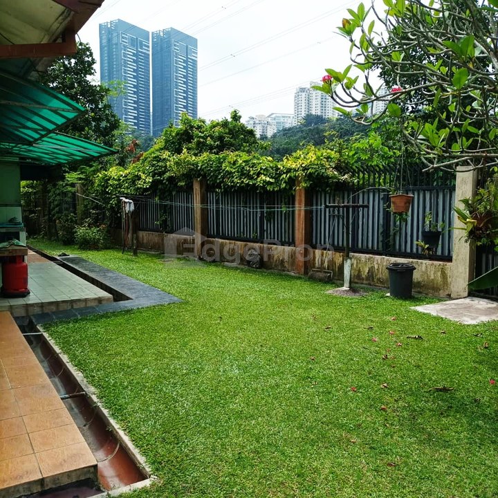 Section 5: Retro Single storey Bglow with BIG land, Selangor, Petaling Jaya