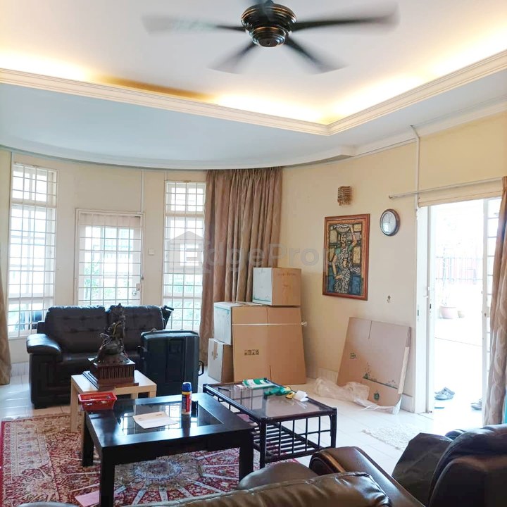 Section 5: Retro Single storey Bglow with BIG land, Selangor, Petaling Jaya