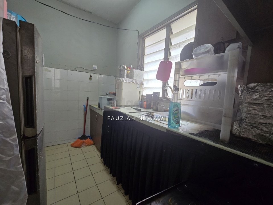 BANDAR TASIK SELATAN KUALA LUMPUR LOW COST APARTMENT FOR SALE RENOVATED HIGH FLOOR, Kuala Lumpur, Bandar Tasik Selatan
