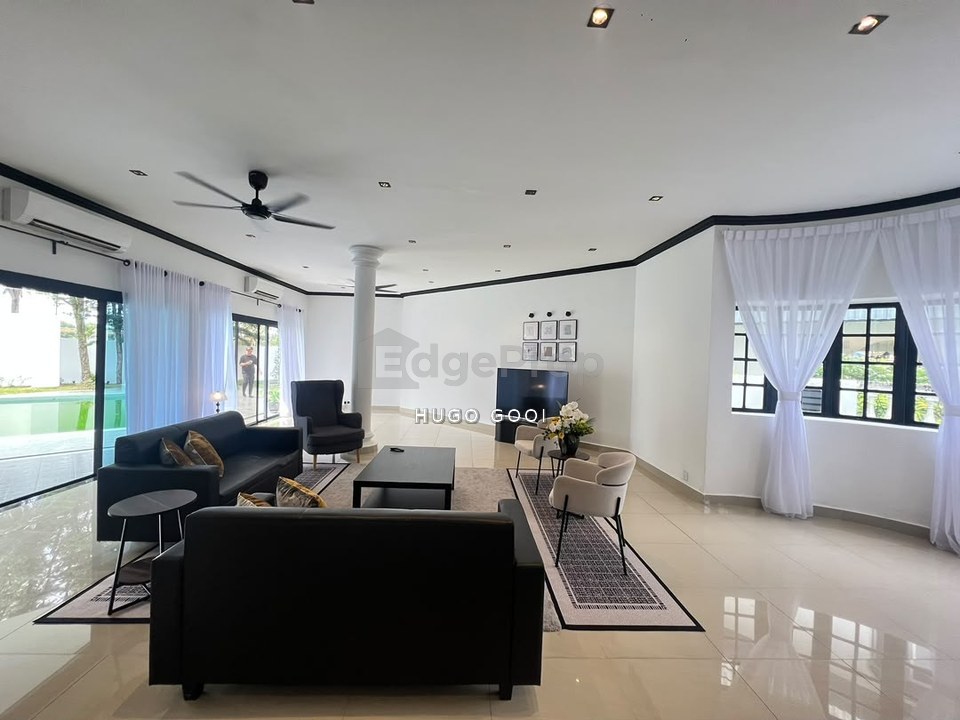 Tastefully Design with New Furnitures, Come with Private Garden&Pool, Ample Parking Space, Kuala Lumpur, Titiwangsa 