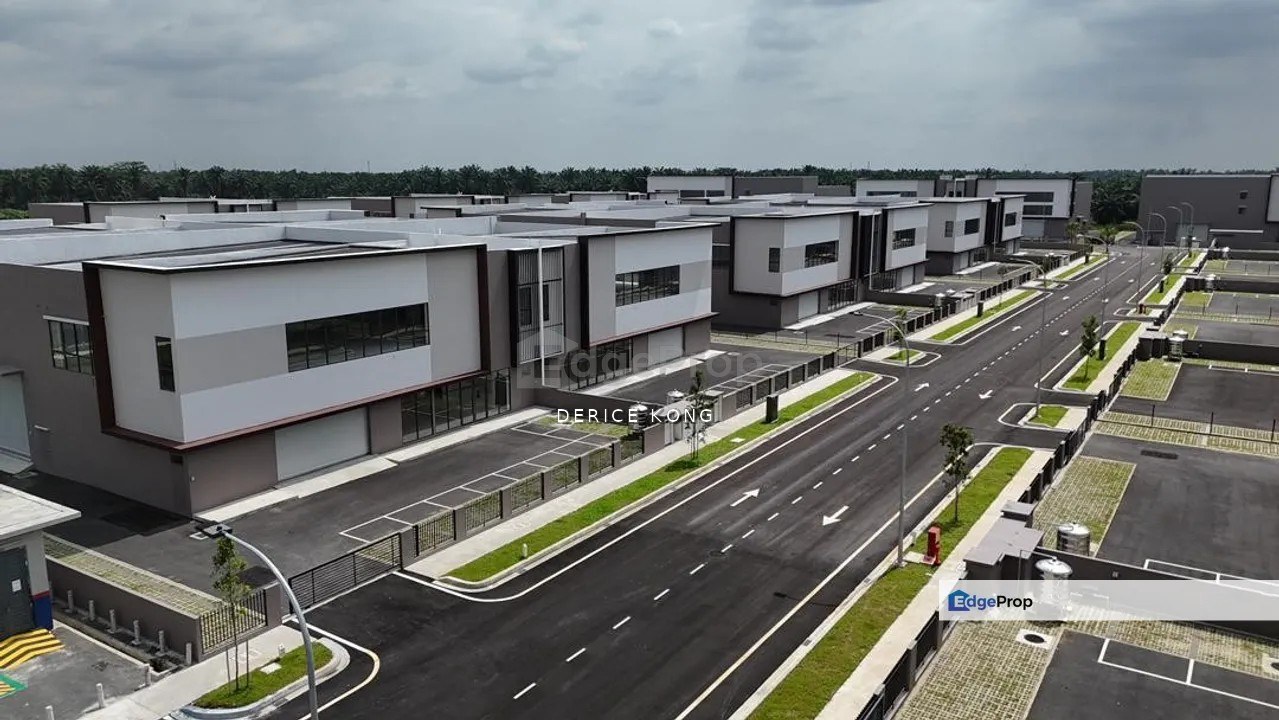 Klang Factory Warehouse for Sale, 13km to Port Klang, Selangor, Klang