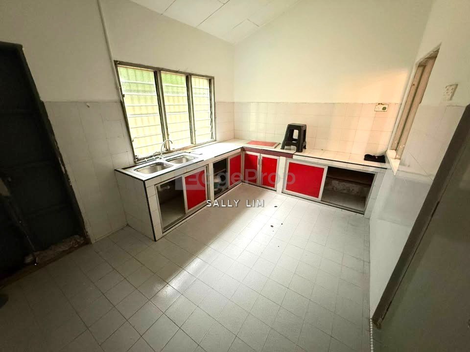 Desa Cemerlang Jalan Ara Double Storey Terrace House For Sale, Johor, Ulu Tiram