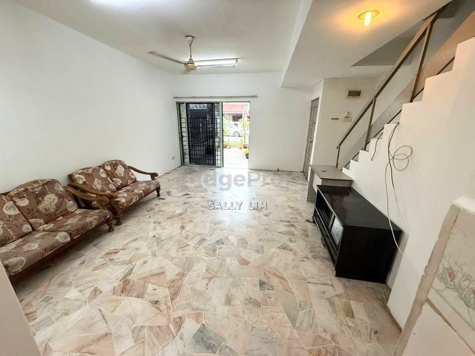 Desa Cemerlang Jalan Ara Double Storey Terrace House For Sale, Johor, Ulu Tiram