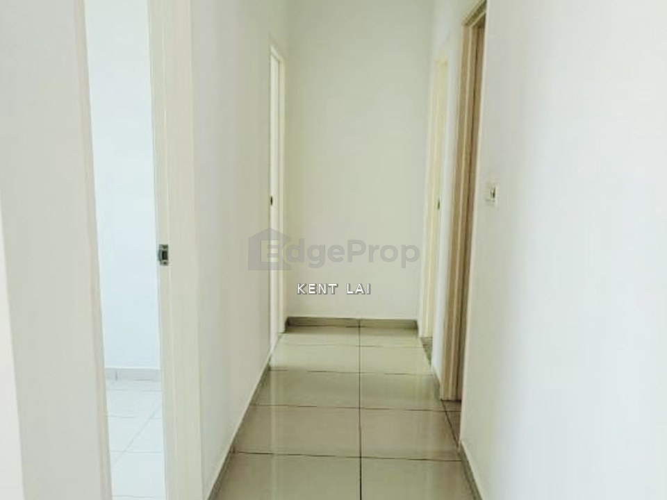 One Imperial condominium. At Sungai Ara. Lowest Price. Fully Furnish. 2 Carparks!, Penang, Sungai Ara