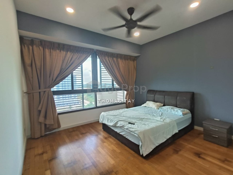 Iskandar residence 2 bedroom 2 toilet furnish bathtub park 3 car nusajaya, Johor, Nusajaya