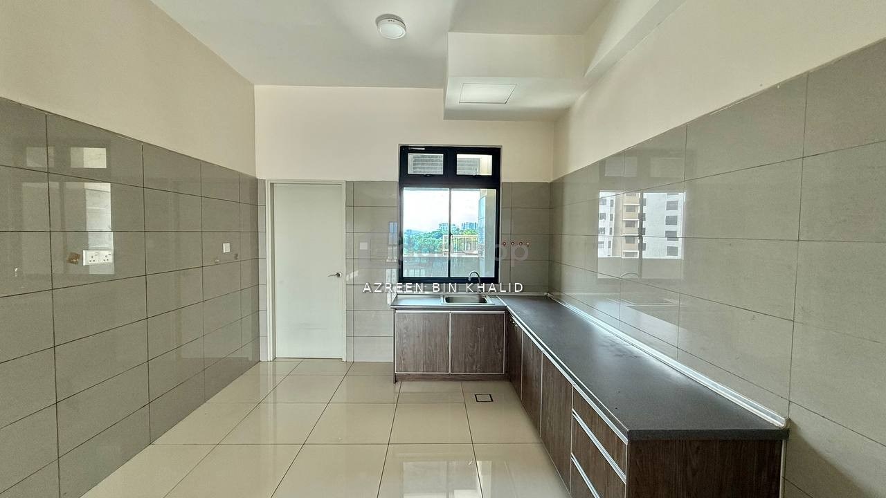 Corner Freehold Big Condominium Lake Vista BTHO Cheras, Selangor, Cheras