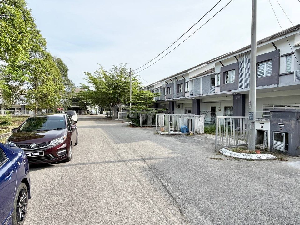 Teres 2 tingkat Taman Kiara, Kg Baru, Kerteh, Terengganu, Kemasik